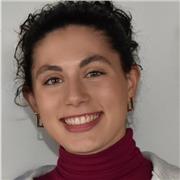 Sono una studentessa madrelingua inglese, offro ripetizioni, aiuto compiti, esercizi di conversazione sia per bambi che per adulti